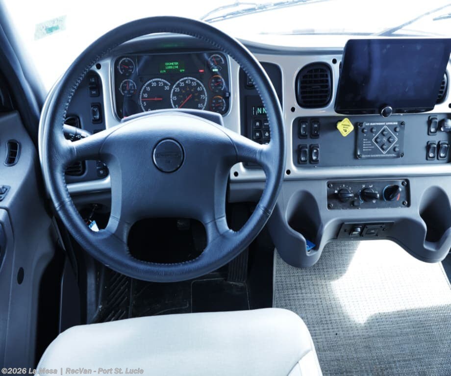 2023 Thor Motor Coach Inception 39MX - Used Class A For Sale by La Mesa | RecVan - Port St. Lucie in Port St. Lucie, Florida