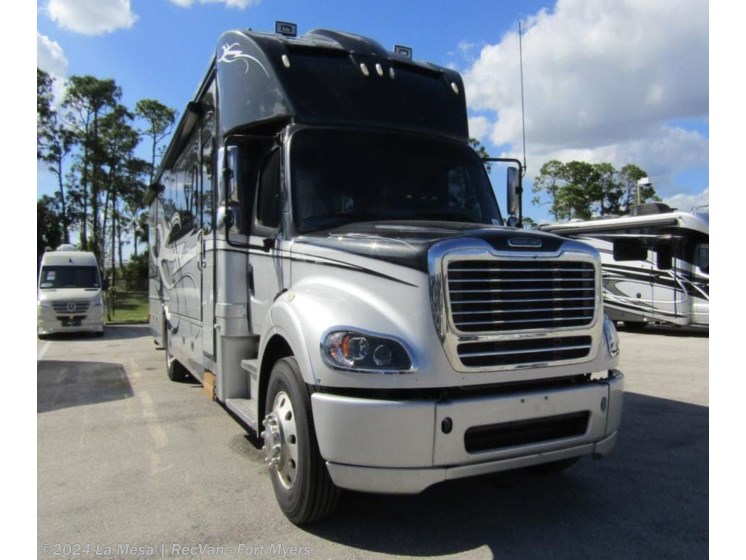 Used 2020 Dynamax Corp DYNAQUEST 3801TS XL available in Fort Myers, Florida