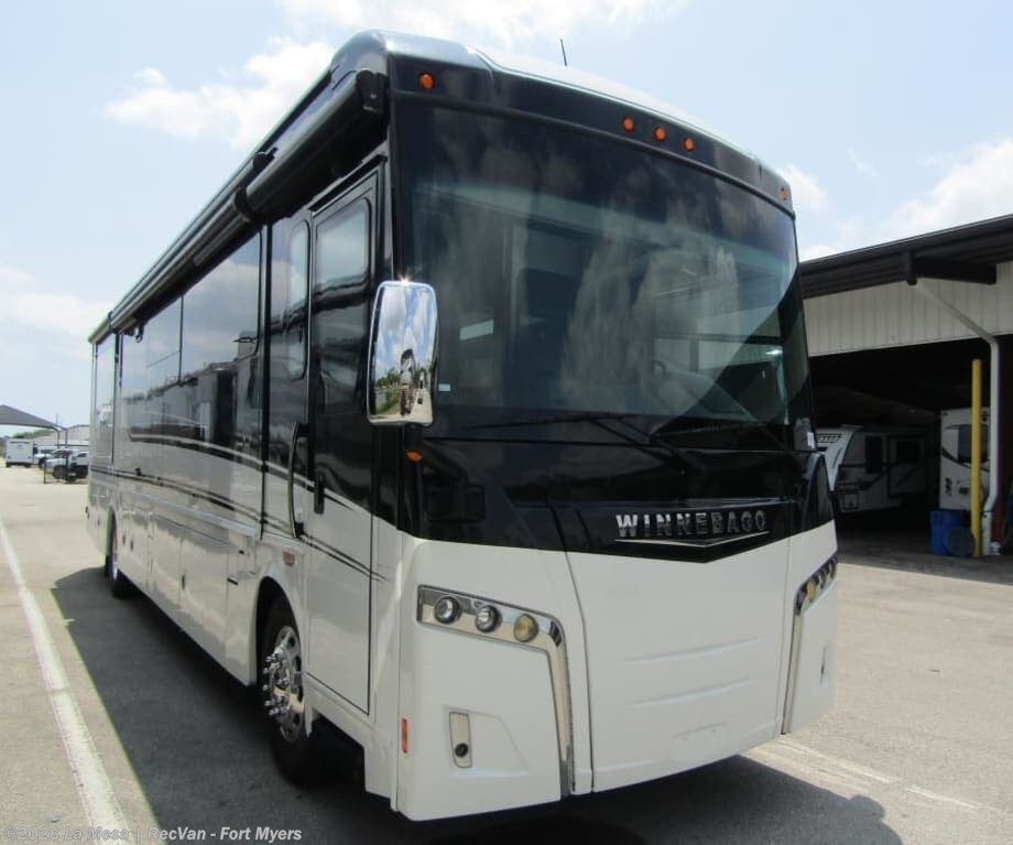 2020 Winnebago Horizon 40A RV for Sale in Fort Myers, FL 33905