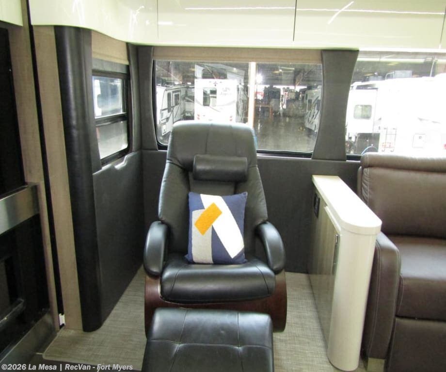 2020 Winnebago Horizon 40A RV for Sale in Fort Myers, FL 33905