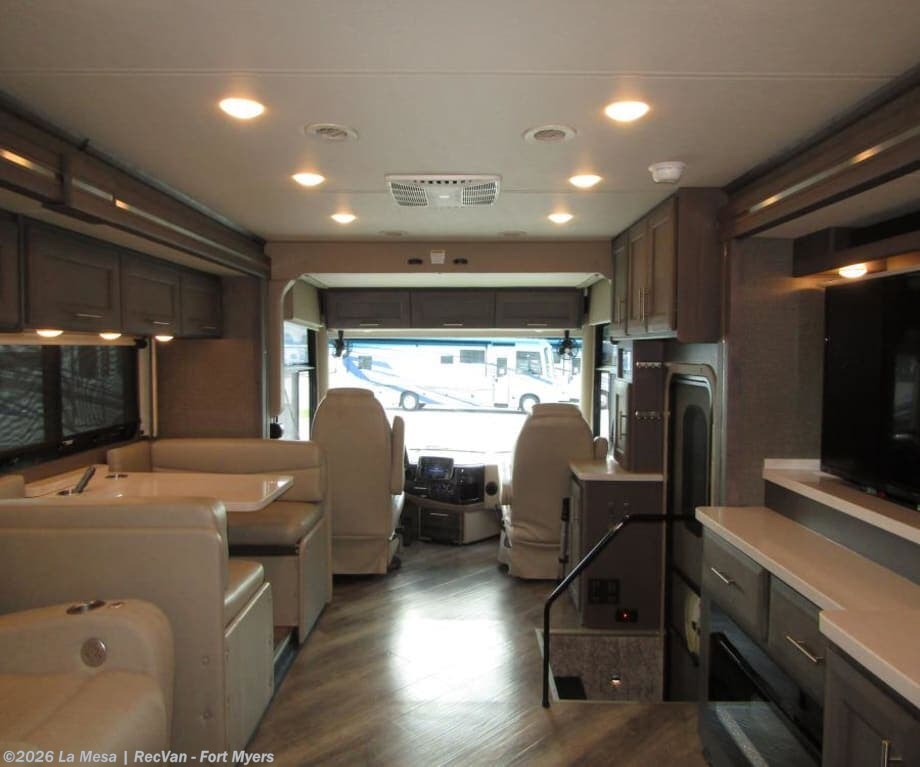 2022 Palazzo 37.5 by Thor Motor Coach from La Mesa | RecVan - Fort Myers in Fort Myers, Florida
