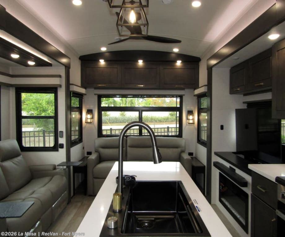 2026 Bighorn 31RL by Heartland from La Mesa | RecVan - Fort Myers in Fort Myers, Florida