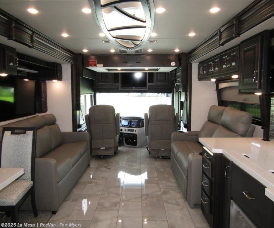 2026 Discovery 38W by Fleetwood from La Mesa | RecVan - Fort Myers in Fort Myers, Florida