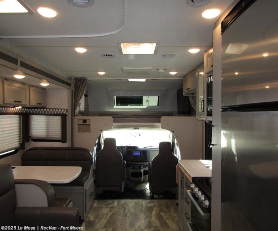 2022 Thor Motor Coach Quantum LC LC25 - Used Class C For Sale by La Mesa | RecVan - Fort Myers in Fort Myers, Florida