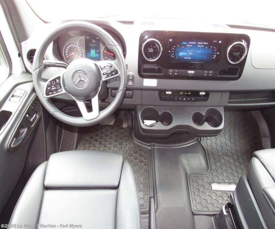 2025 Tiffin Wayfarer 25LW - Used Class C For Sale by La Mesa | RecVan - Fort Myers in Fort Myers, Florida