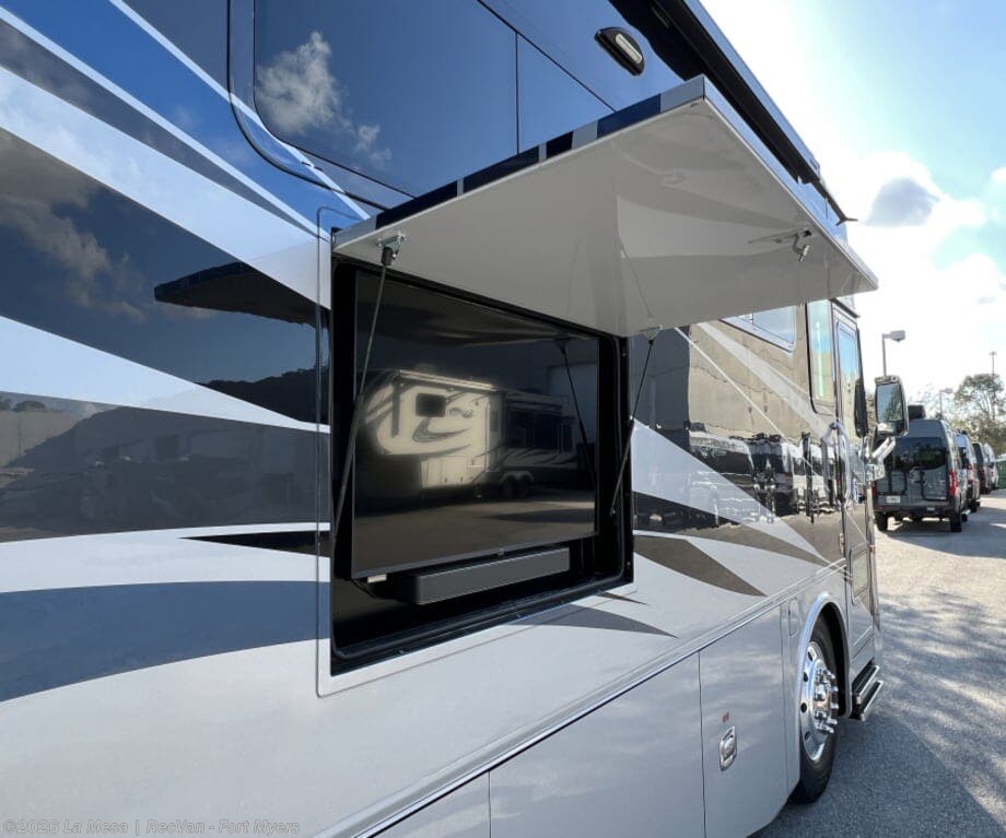 Used 2022 Tiffin Phaeton 40IH available in Fort Myers, Florida