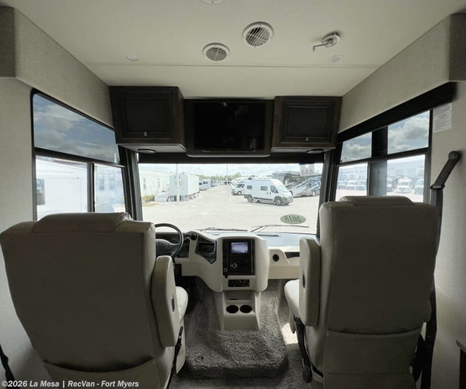 Used 2018 Newmar Bay Star 3403 available in Fort Myers, Florida