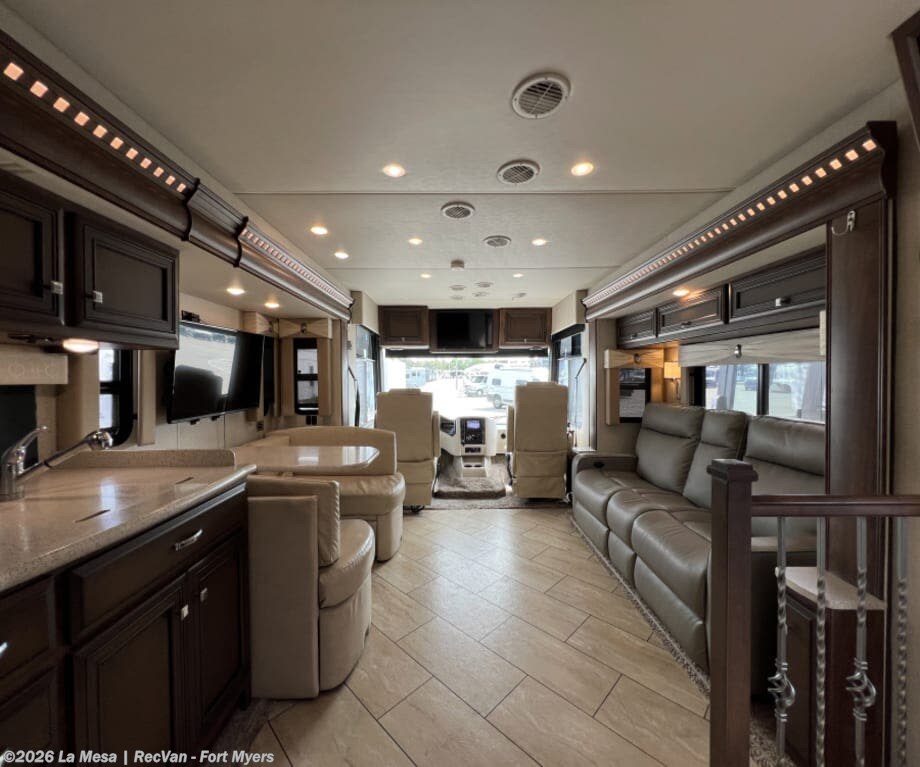 2018 Bay Star 3403 by Newmar from La Mesa | RecVan - Fort Myers in Fort Myers, Florida