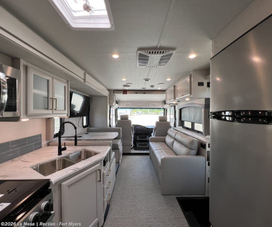 2026 Flair 28A by Fleetwood from La Mesa | RecVan - Fort Myers in Fort Myers, Florida