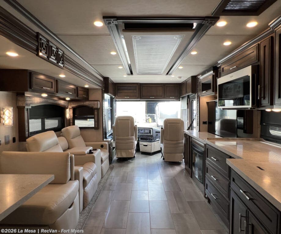 2020 Ventana 3709 by Newmar from La Mesa | RecVan - Fort Myers in Fort Myers, Florida