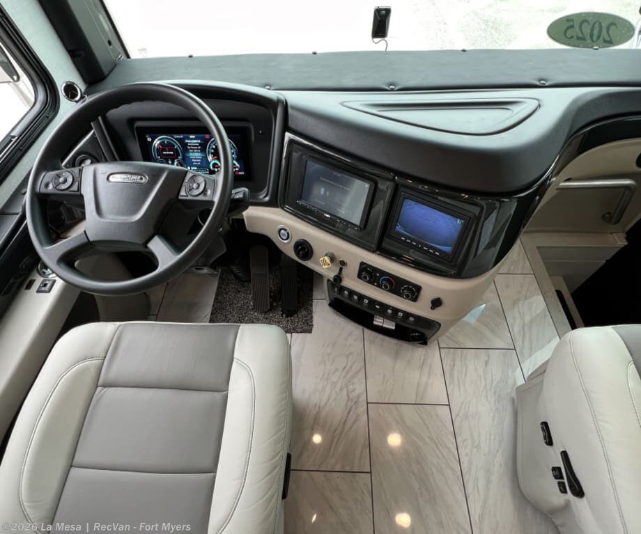 2025 Fleetwood Discovery 38W - Used Class A For Sale by La Mesa | RecVan - Fort Myers in Fort Myers, Florida