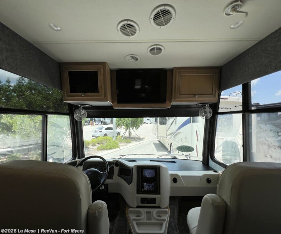 Used 2019 Newmar Bay Star Sport 2702 available in Fort Myers, Florida