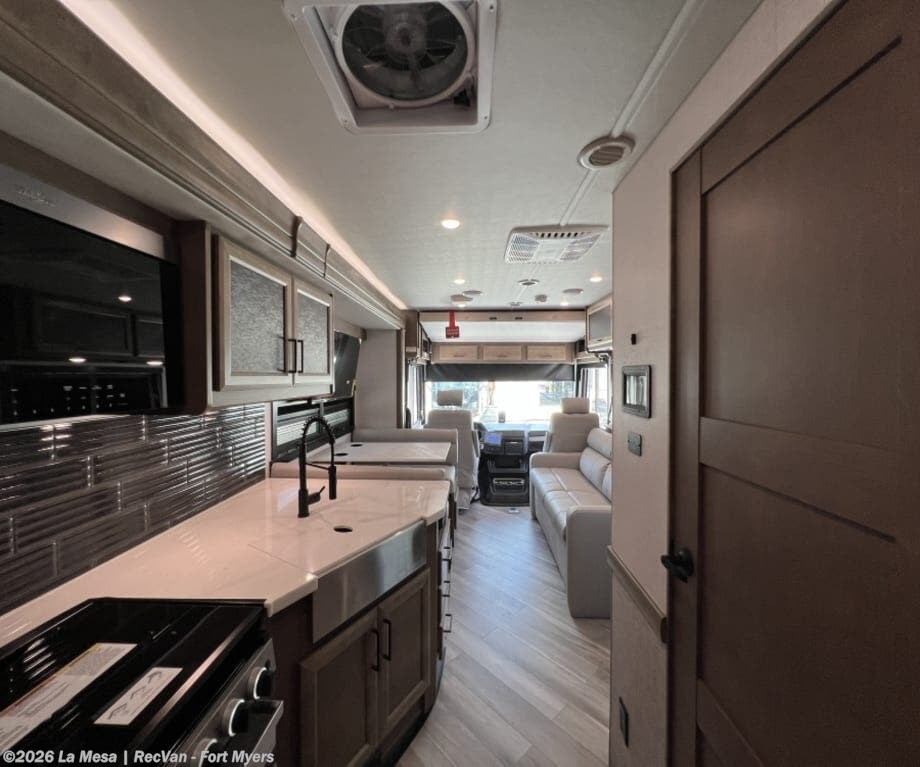 2027 Fortis 33HB by Fleetwood from La Mesa | RecVan - Fort Myers in Fort Myers, Florida