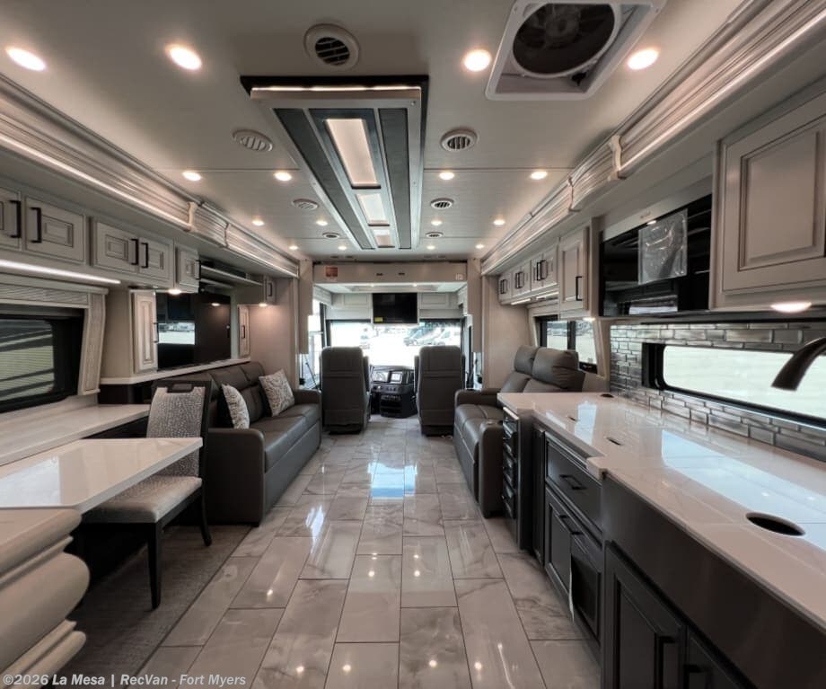 2027 Discovery LXE 40M-LXE by Fleetwood from La Mesa | RecVan - Fort Myers in Fort Myers, Florida
