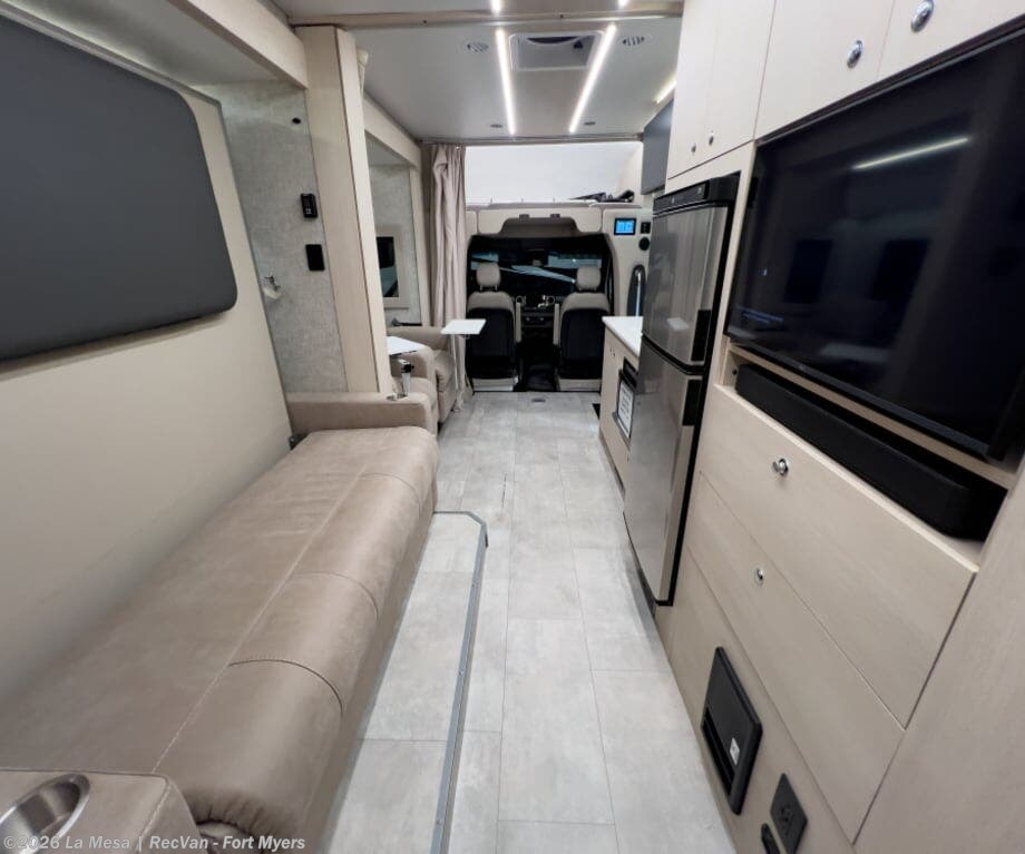 2025 Tiffin Wayfarer 25XRW - Used Class C For Sale by La Mesa | RecVan - Fort Myers in Fort Myers, Florida