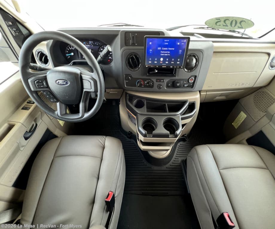 2025 Winnebago Minnie Winnie 22M - Used Class C For Sale by La Mesa | RecVan - Fort Myers in Fort Myers, Florida