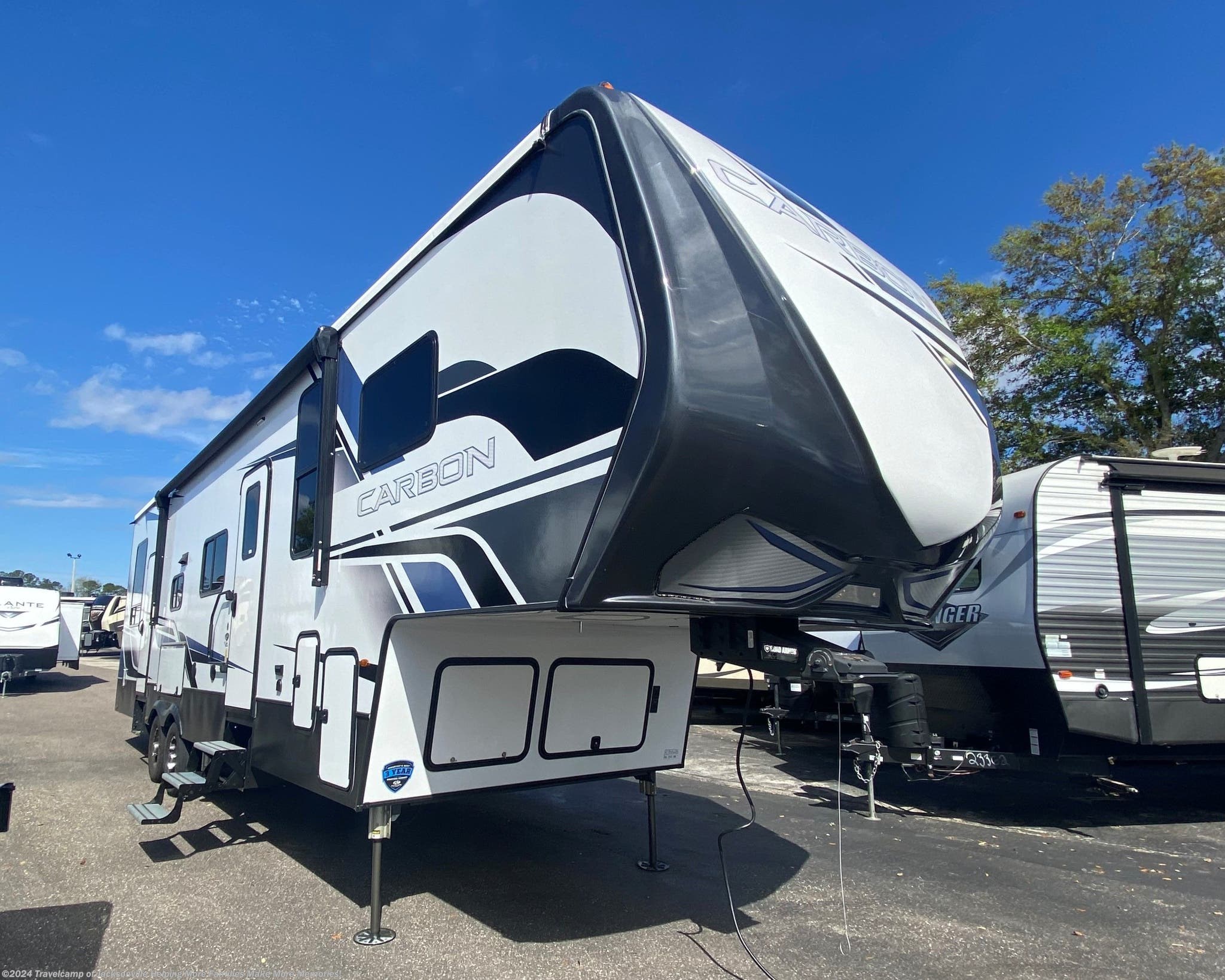 2022 Keystone Carbon 338 RV for Sale in Jacksonville, FL 32216