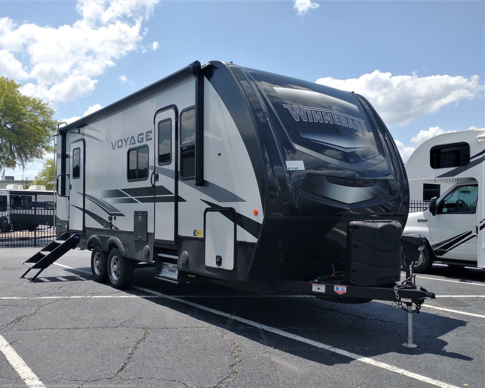 2022 Winnebago Voyage 2427RB RV for Sale in Jacksonville, FL 32216