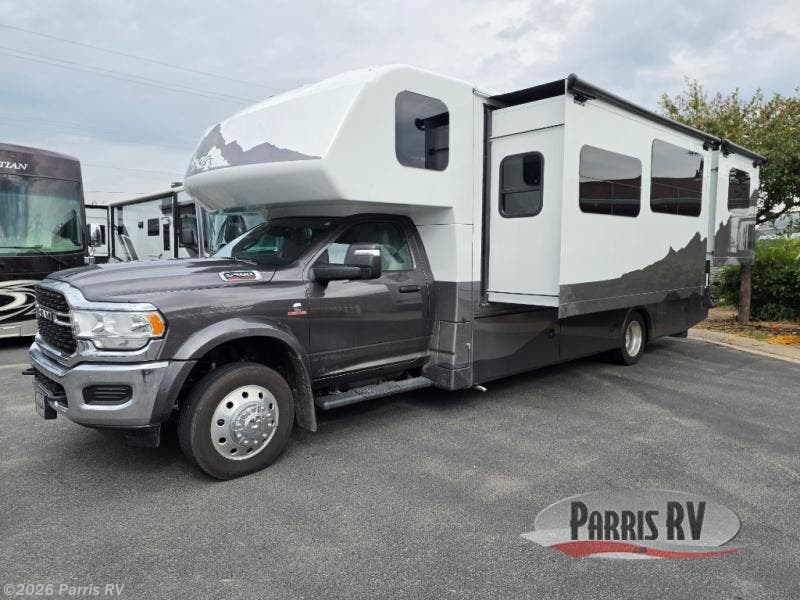 2025 isata 5 30FW by Dynamax Corp from Parris RV in Murray, Utah