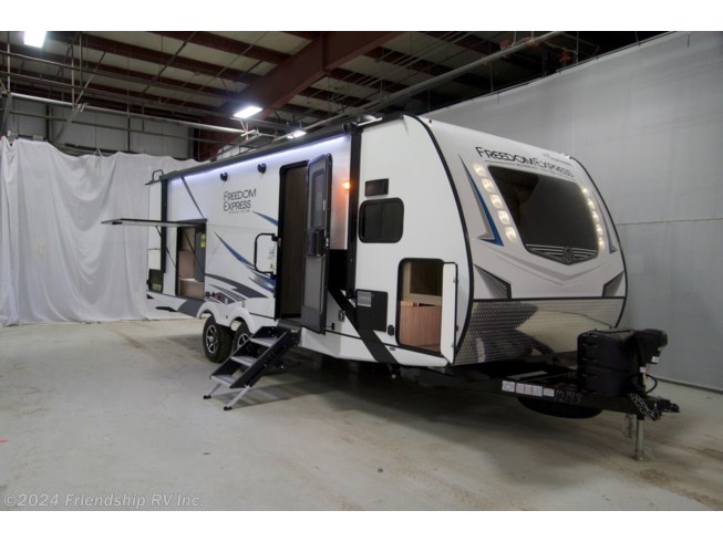 New 2022 Coachmen Freedom Express Ultra Lite 259FKDS available in Friendship, Wisconsin