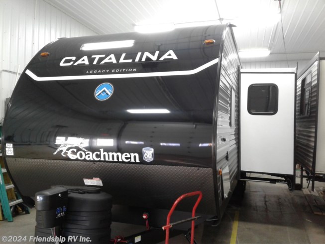 2024 Coachmen Catalina Legacy Edition 263BHSCK - New Travel Trailer For Sale by Friendship RV Inc. in Friendship, Wisconsin