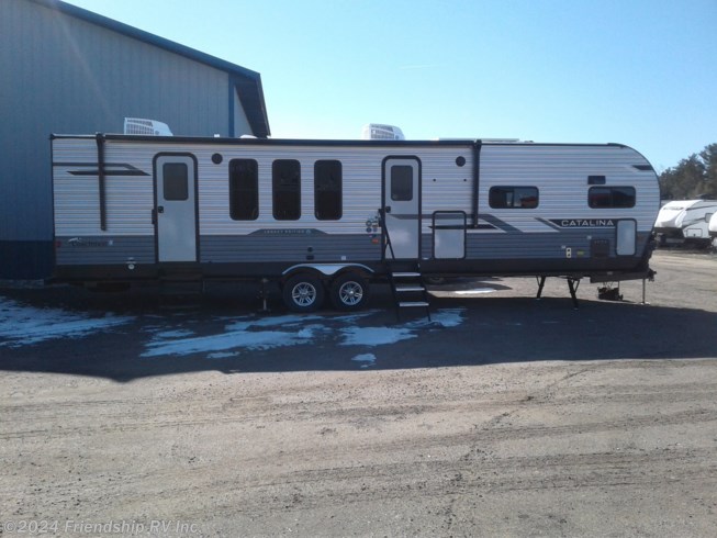 2024 Catalina Legacy Edition 333FKTS by Coachmen from Friendship RV Inc. in Friendship, Wisconsin