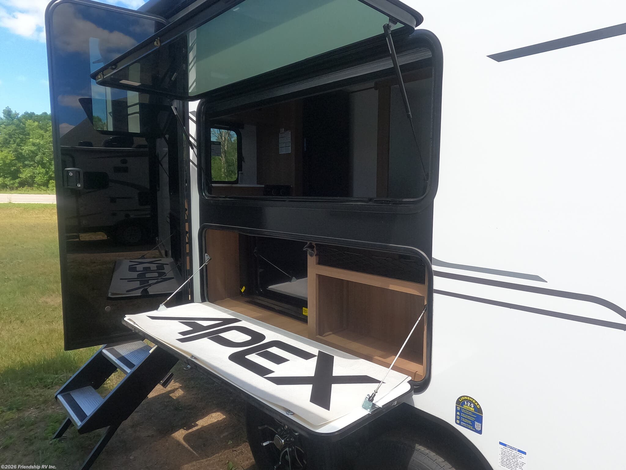 2026 Apex Nano 216RKS by Coachmen from Friendship RV Inc. in Friendship, Wisconsin