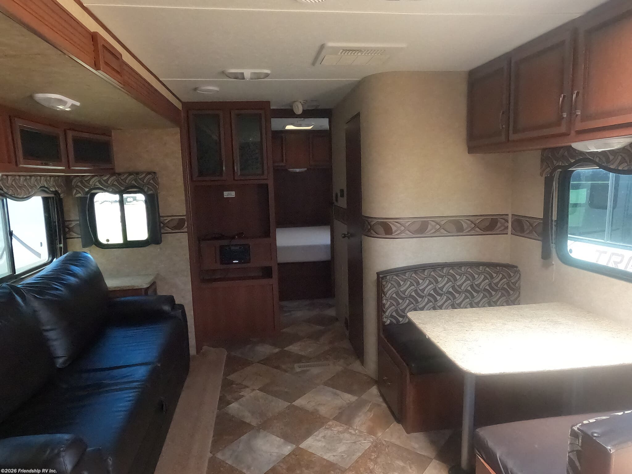 2013 CrossRoads Zinger ZT25SB - Used Travel Trailer For Sale by Friendship RV Inc. in Friendship, Wisconsin features Smoke Detector, Screen Door, TV Antenna, Enclosed Underbelly, Furnace