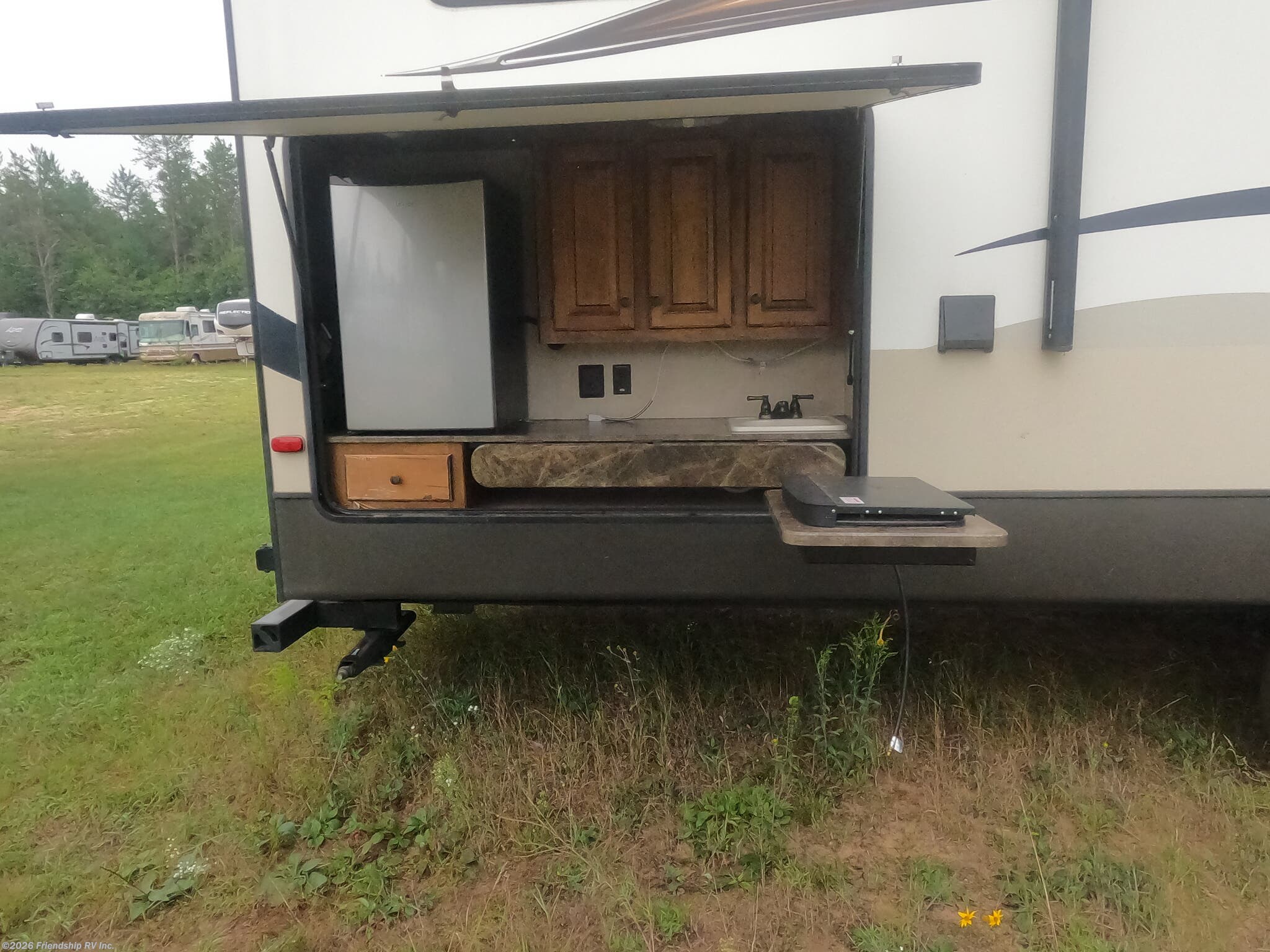 2014 Keystone Sprinter 324BHS - Used Fifth Wheel For Sale by Friendship RV Inc. in Friendship, Wisconsin features LP Detector, TV Antenna, Self Contained, Fire Extinguisher, Smoke Detector