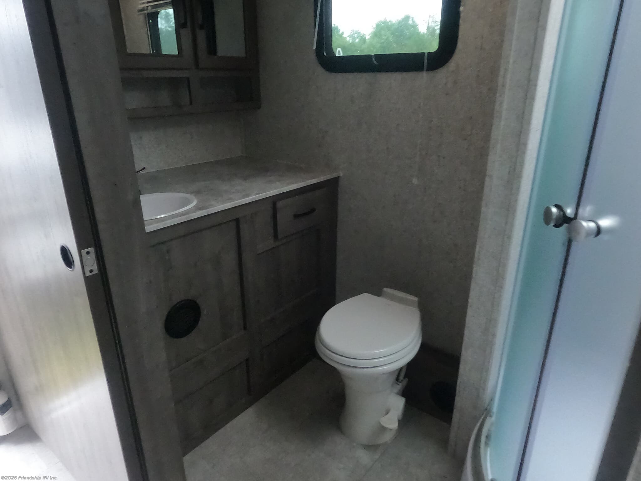 Used 2020 Coachmen Apex Ultra-Lite 265RBSS available in Friendship, Wisconsin
