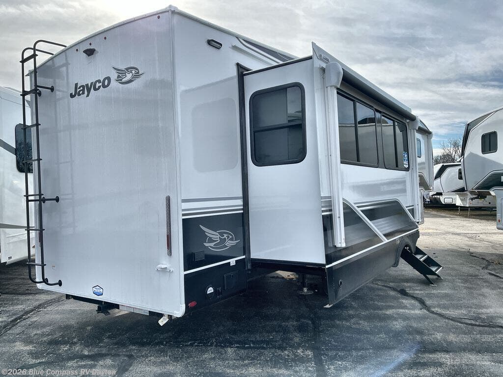 New 2026 Jayco Eagle 335LSTS available in New Carlisle, Ohio