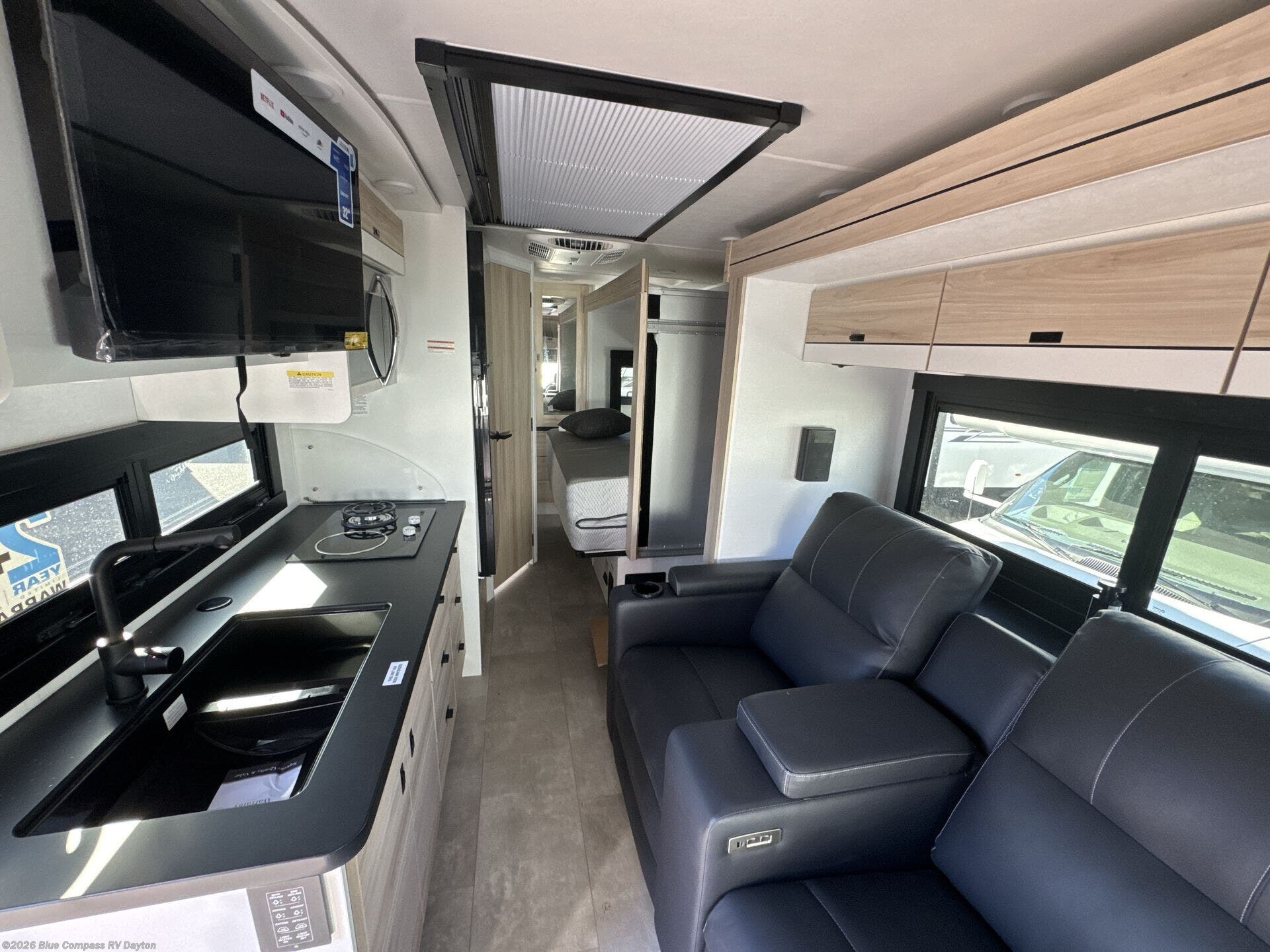 New 2026 Jayco Melbourne Prestige 25LP available in New Carlisle, Ohio