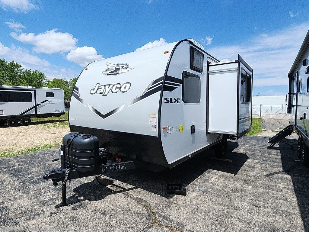 Used 2025 Jayco Jay Flight SLX 160LK available in New Carlisle, Ohio