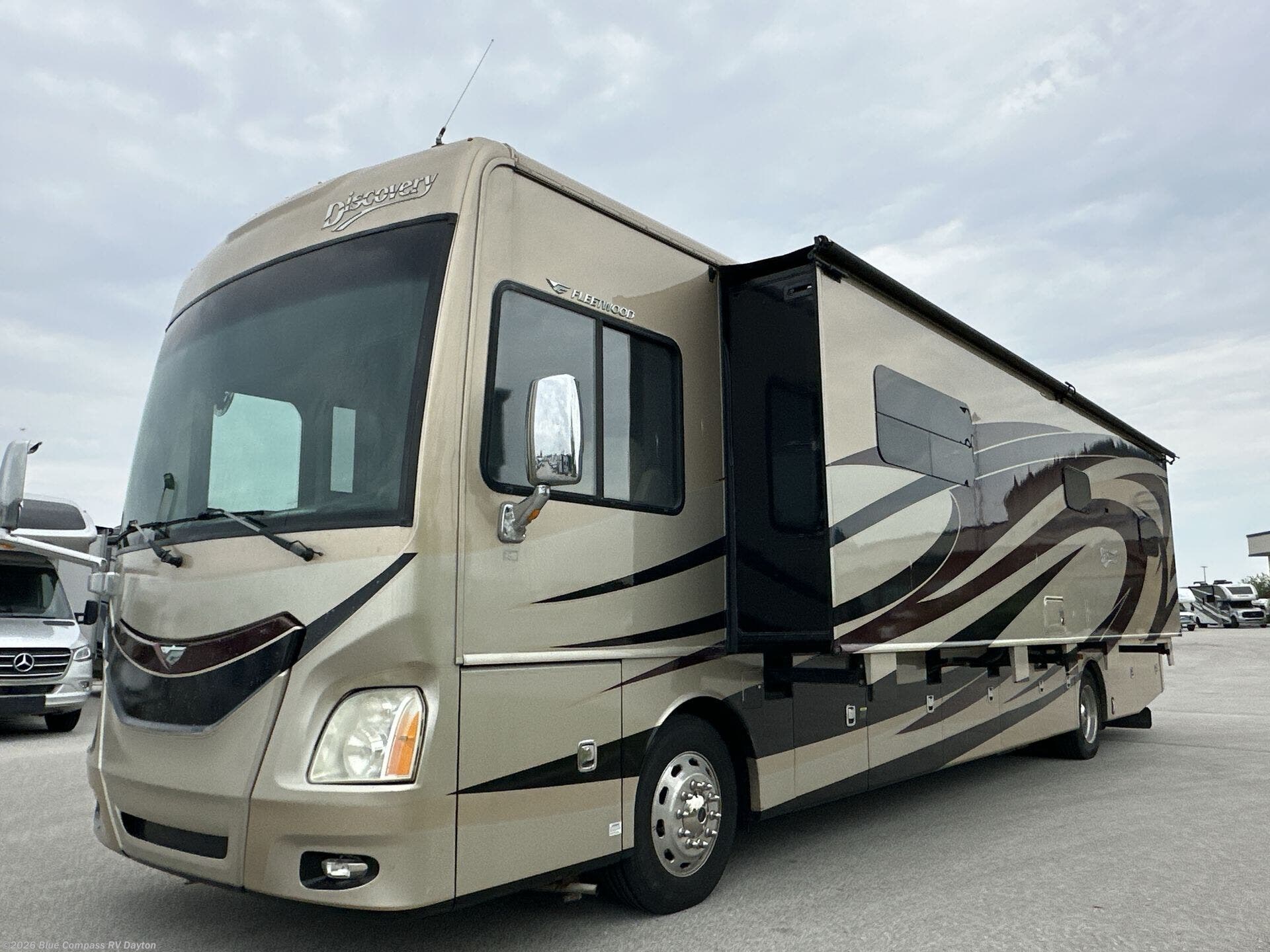 2016 Discovery 40E by Fleetwood from Blue Compass RV Dayton in New Carlisle, Ohio