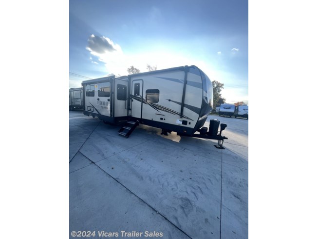 2022 Forest River Rockwood Signature Ultra Lite 8336BH - New Travel Trailer For Sale by Vicars Trailer Sales in Taylor, Michigan