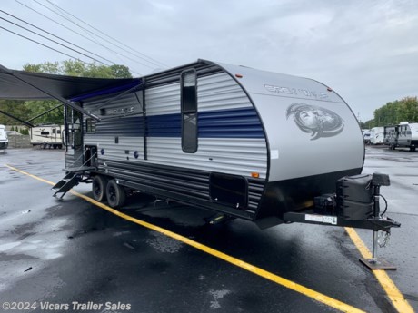 &lt;p&gt;Sequoia Decor, Back up Camera, Black Tank Flush, Flip down travel rack, Friction hinge entrance door, large exterior folding assit grab handle, O/s Shower w/ hot &amp;amp; cold water, OS tv bracket and hook ups, Power Awning, Power tongue jack, RVQ quick connect, 50w solar PANEL, 40&quot; Dinette drawers x 2. sink cover, cabinets in bedroom, 6 gallon gas/electric dsi water heater, HDMI entertainment system, skylight over tub, high output attic fan, solid bedroom doors, ducted AC, Cherokee stable step, exterior led stip lights, exterior scare light, fireplace, kitchen skylight, LED interior lights, LED strip lights, MAG wheels, night shades, Premium Bedding Ensemble, residential farm style sink, super kitchem tub surround, upgraded backsplash, upgraded entertainment sofa, upgraded kitchen appliances, USB charging stations, Enclosed tanks, spare tire, RVIA Seal.&lt;/p&gt;