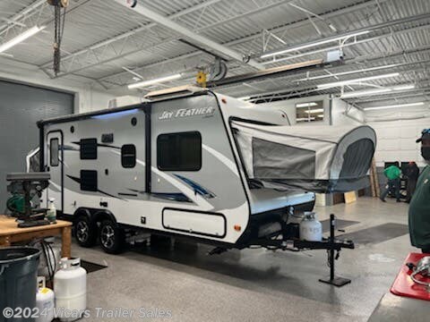 Used 2017 Jayco Jay Feather X19H available in Taylor, Michigan