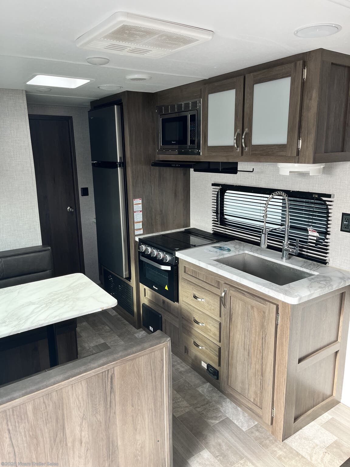 2021 East to West Della Terra 250BH RV for Sale in Taylor, MI 48180 ...