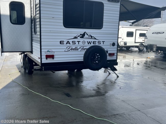 2023 East to West Della Terra 240RLLE