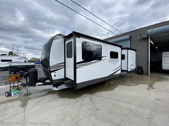 2024 Rockwood Ultra Lite 2608BS by Forest River from Vicars Trailer Sales in Taylor, Michigan