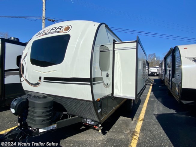 2024 Forest River Rockwood Geo Pro G20FKS - New Travel Trailer For Sale by Vicars Trailer Sales in Taylor, Michigan