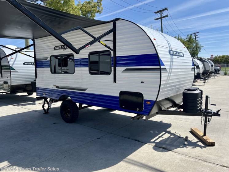 New 2025 Sunset Park RV Sun Lite 18RD available in Taylor, Michigan