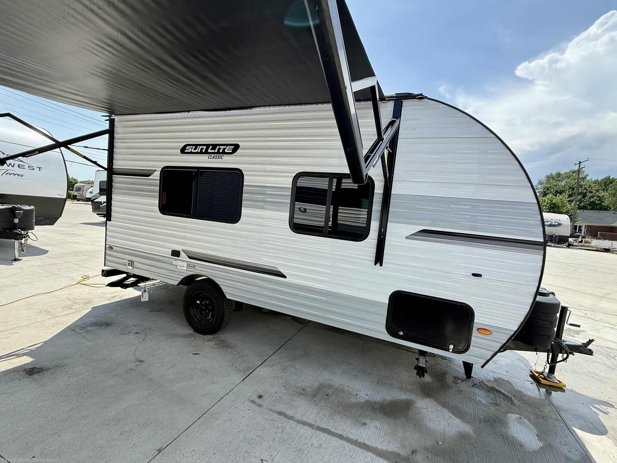 2025 Sunset Park RV Sun Lite 18RD - New Travel Trailer for sale by Vicars Trailer Sales in Taylor, Michigan
