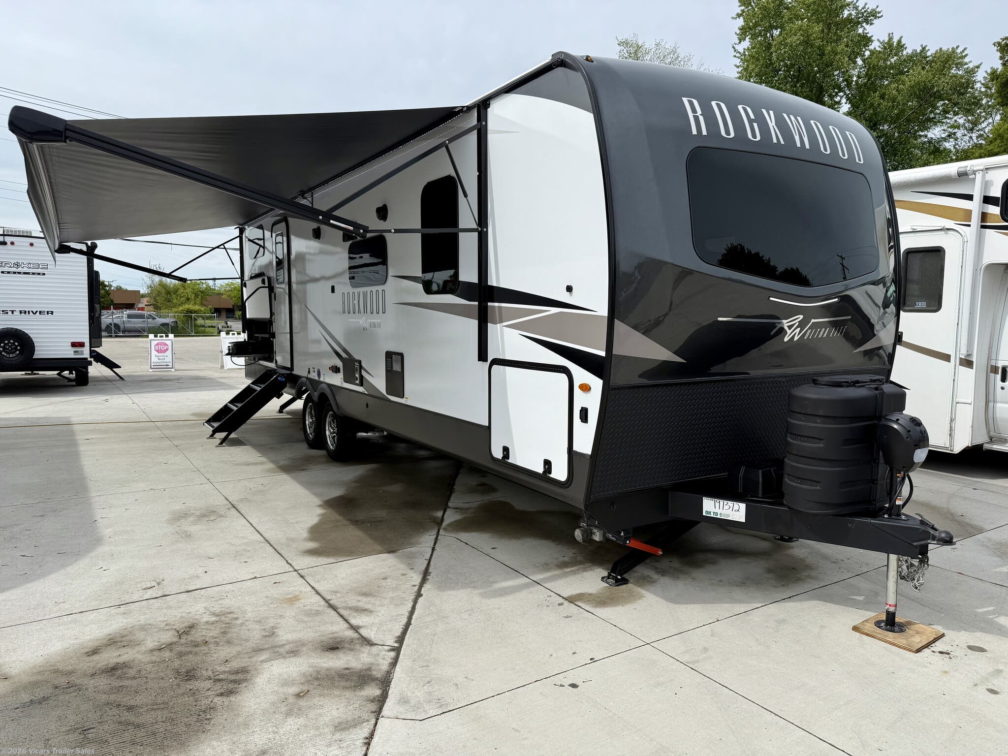2025 Rockwood Ultra Lite 2706BH by Forest River from Vicars Trailer Sales in Taylor, Michigan
