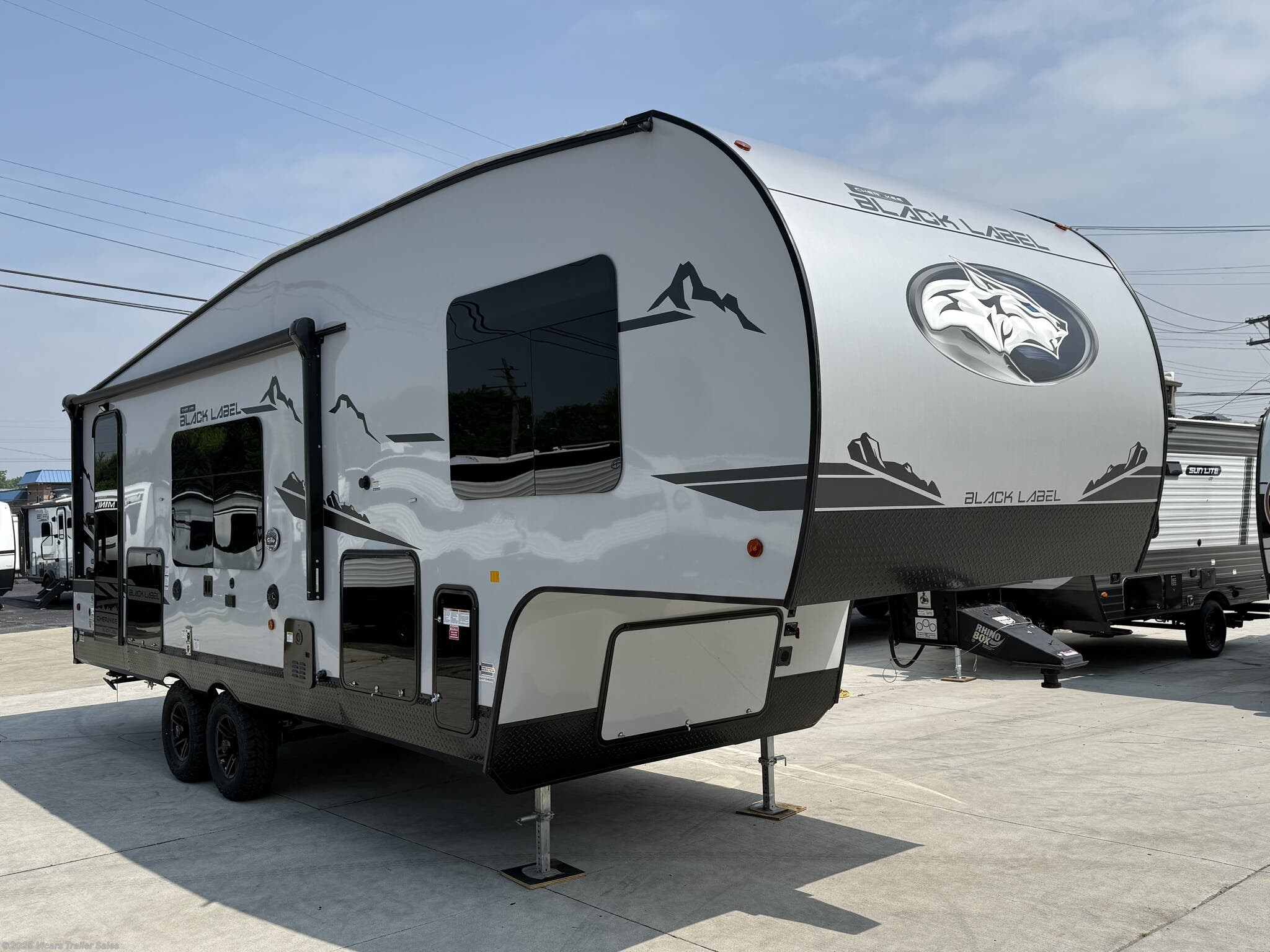 2024 Forest River Cherokee Black Label 235MBBL