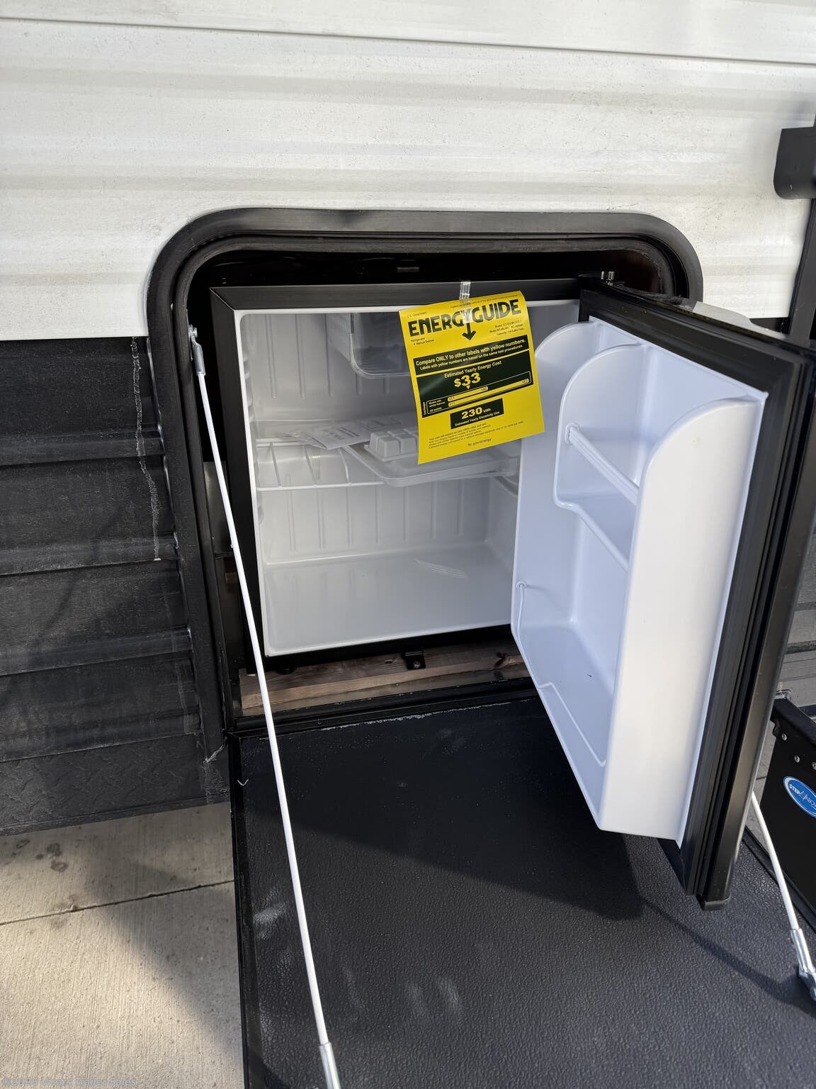 2026 Cherokee Wolf Pup 18PB by Forest River from Vicars Trailer Sales in Taylor, Michigan