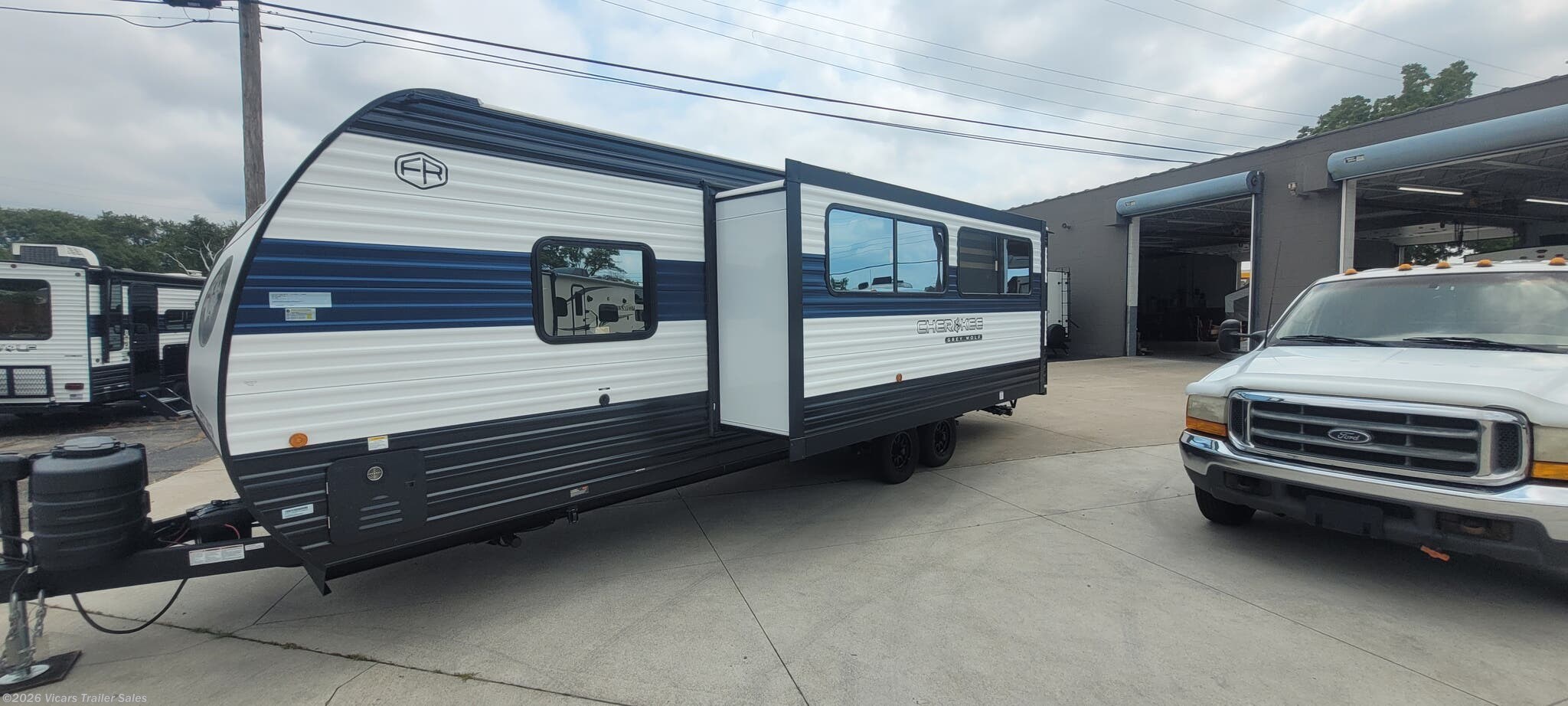 2026 26DBH by Cherokee from Vicars Trailer Sales in Taylor, Michigan