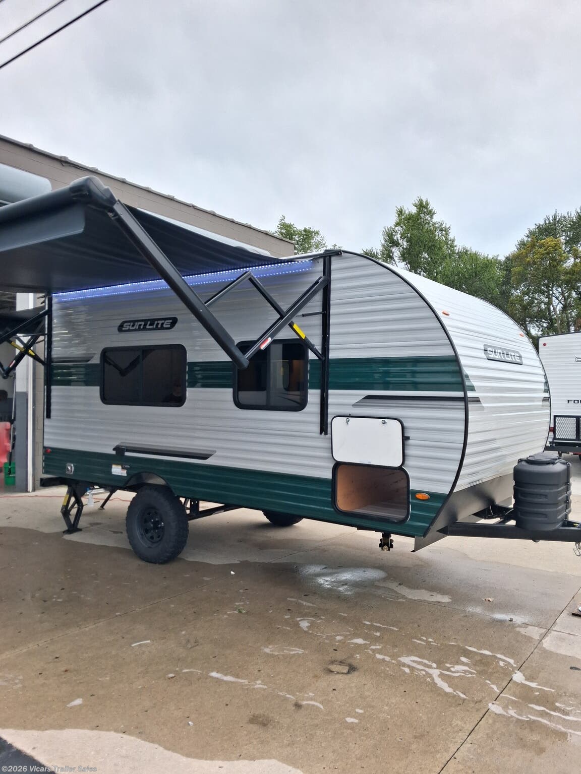 2027 Sunset Park RV Sun Lite 18RD