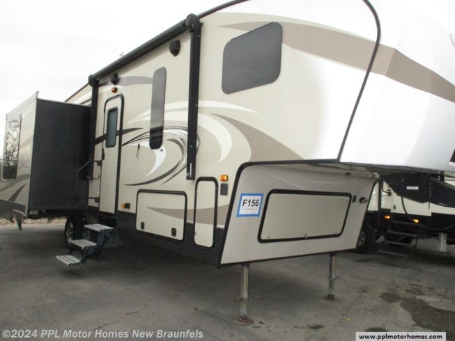 Used 2017 Keystone Cougar Lite 28SGS available in New Braunfels, Texas