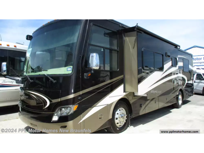 Used 2014 Tiffin Allegro Breeze 32BR available in New Braunfels, Texas